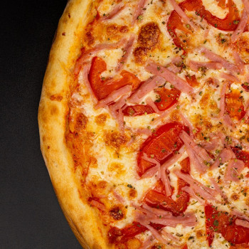 Пицца Помидор Ветчина 